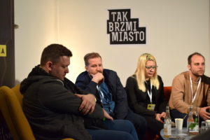 Jury nie śpi. Jury uważnie słucha
